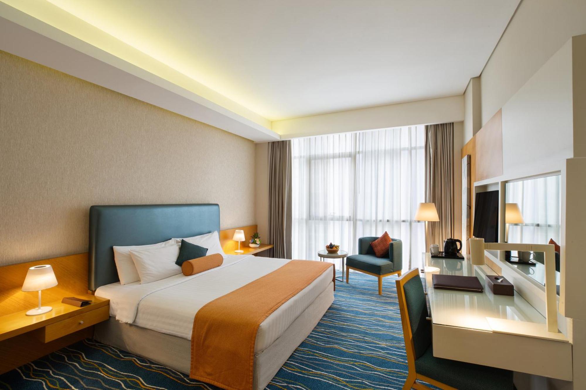Royal Continental Hotel 4*